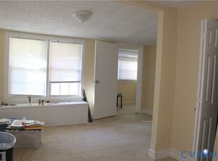 902 Hampton Rd, Petersburg, VA 23805