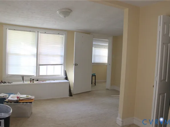902 Hampton Rd, Petersburg, VA 23805