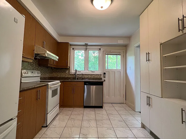142 Spring Garden Ave — Photo 8