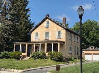92 Walnut St, Clinton, MA 01510
