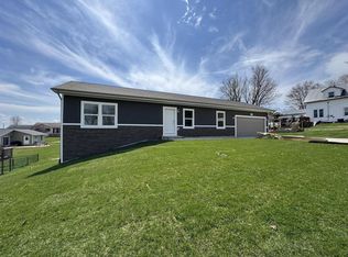400 7th St, Mineral Point, WI 53565