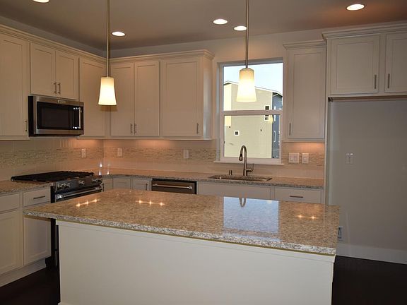 5th image of 3502A NE 145th St #A1