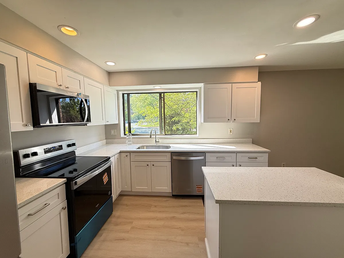 kitchen - 7140 Winter Rose Path