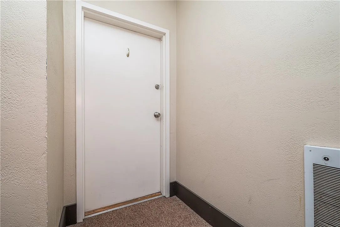2 bed, 1180 sqft, $1,850 — Photo 3