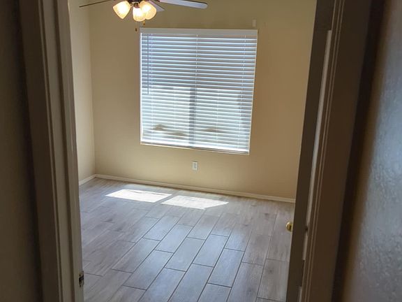 5th image of 15834 W Tara Ln