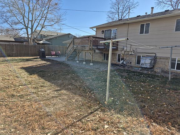 Back yard clothes line