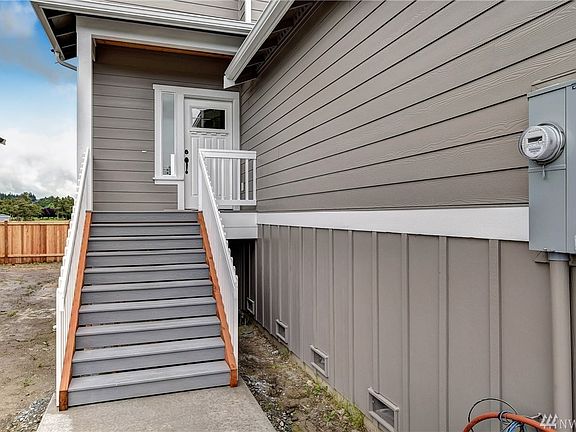 2nd image of 27209 96th Ave NW