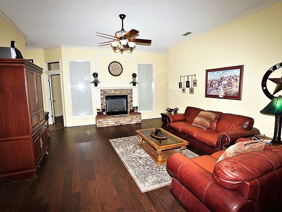 3rd image of 5300 N Esmond Dr