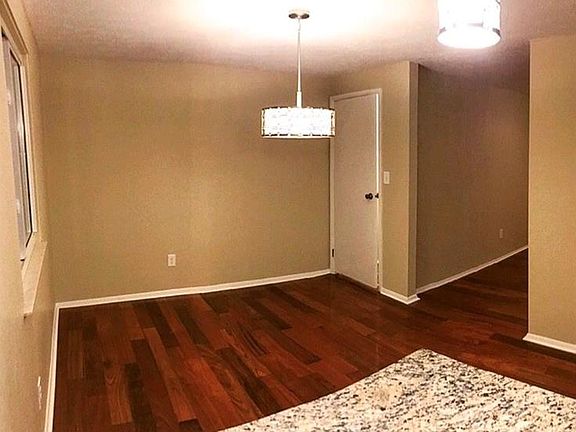 3rd image of 2129 Lancelot Dr