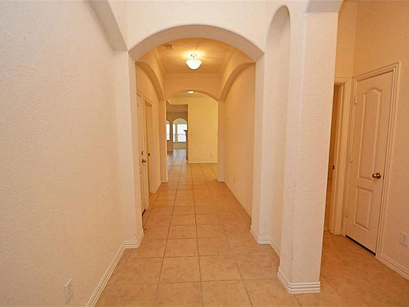 3rd image of 17302 Woodfalls Ln