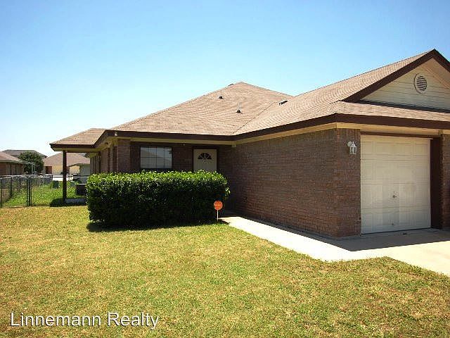 1st image of 2802 Lucille Dr #A