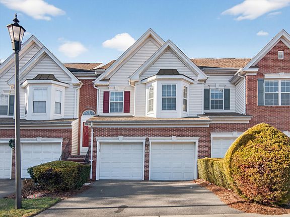 2nd image of 124 Barclay Dr