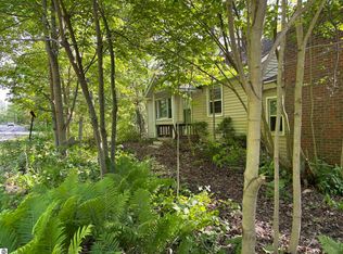 5962 Lake Leelanau Dr, Traverse City, MI 49684