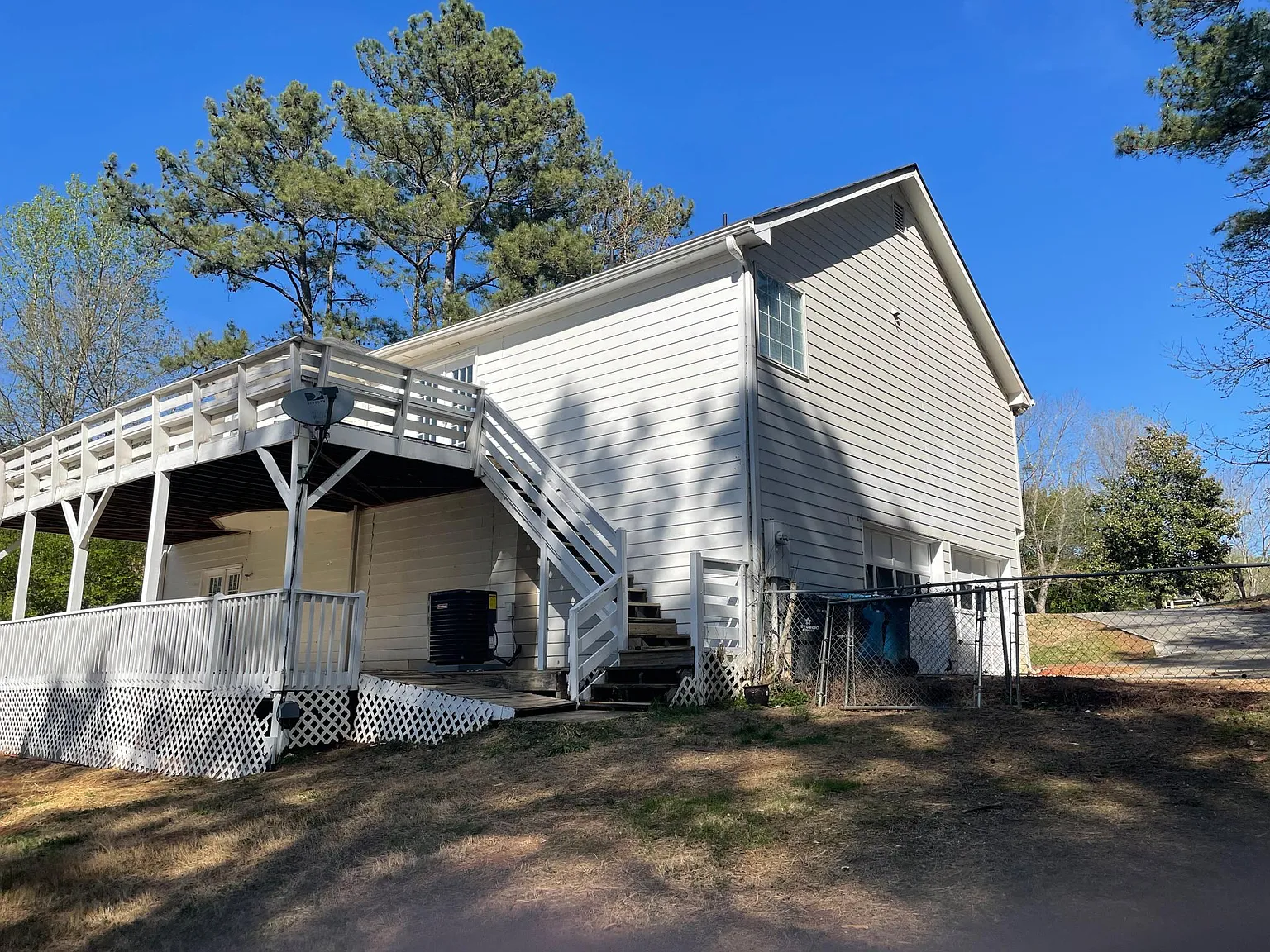 1582 Wynfield Dr — Photo 4