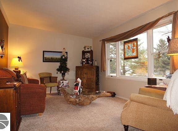 4th image of 4884 Buckhorn Dr