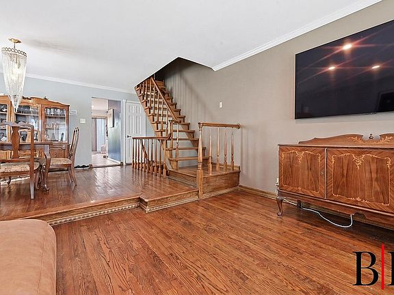 5th image of 7131 Peri Ln #15S