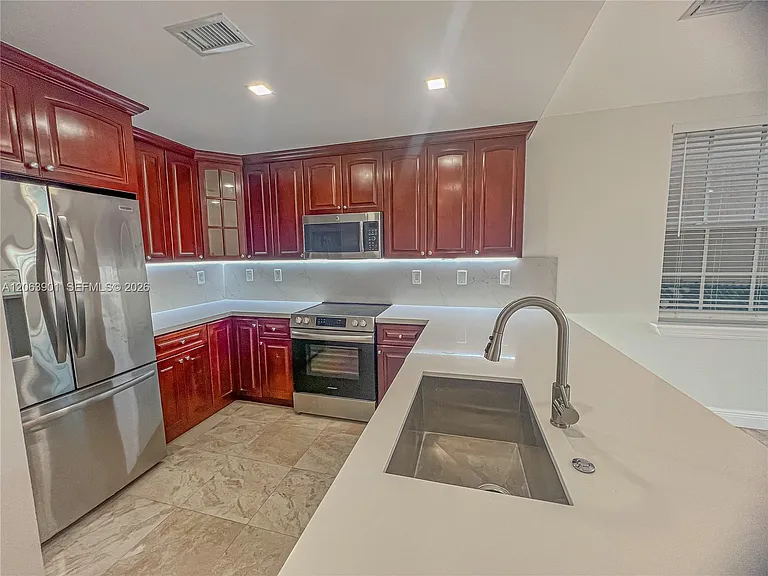 3850 NE 168th St — Photo 8