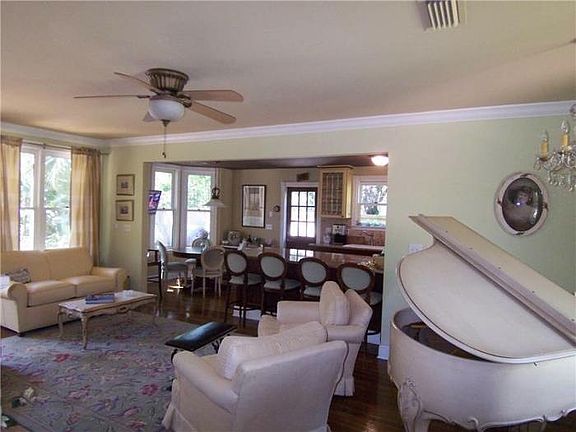 3rd image of 144 Marine St