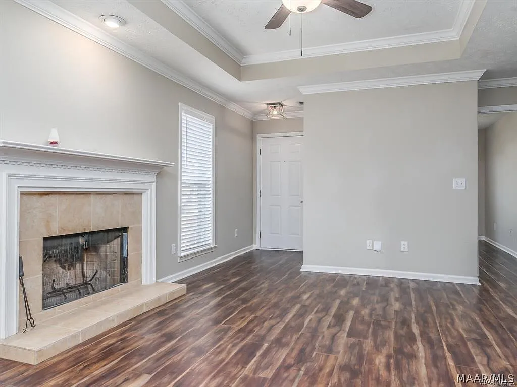 3 bed, 2.0 bath, 1353 sqft, $1,700 — Photo 2