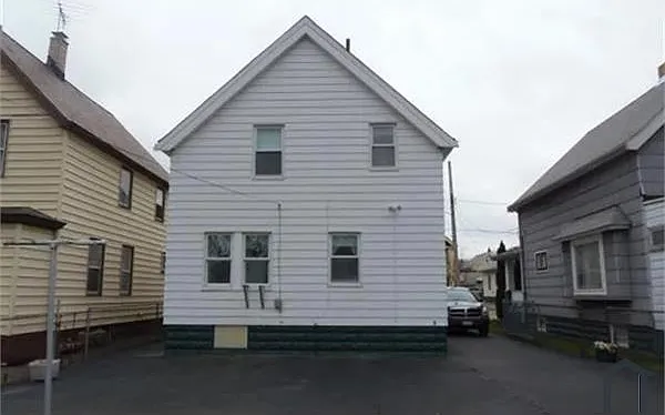 7900 Dearborn Ave — Photo 2