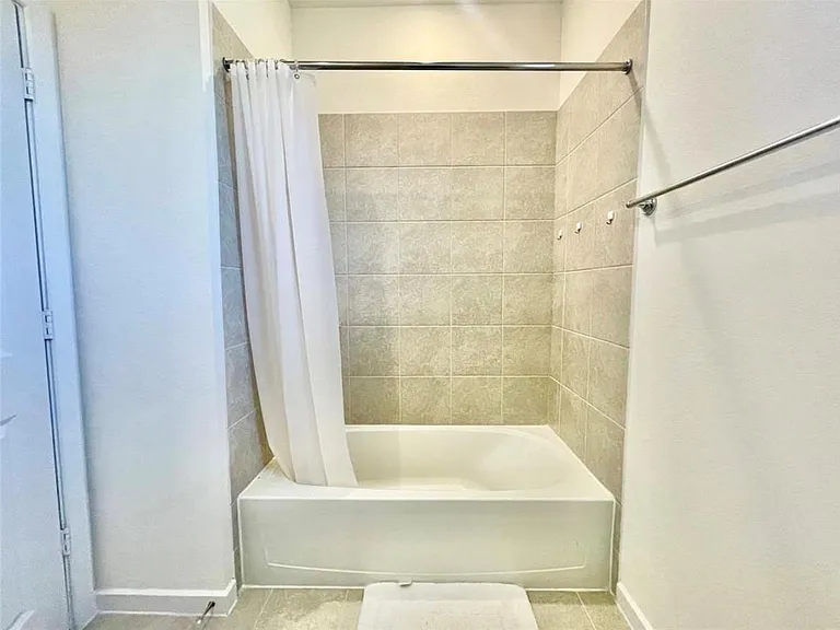 7802 Winter Hawk Cir — Photo 12