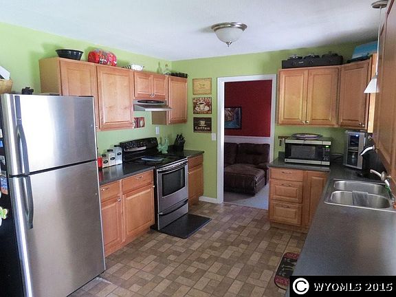 5th image of 227 Shamrock St