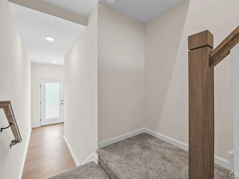 204 Lyla Ln — Photo 21