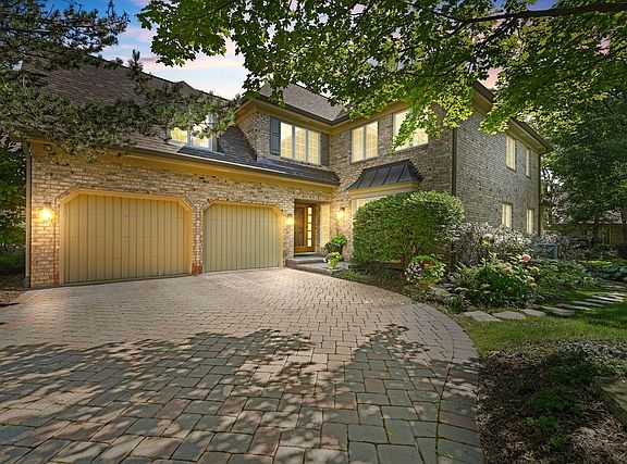3rd image of 25 Tartan Lakes Ct