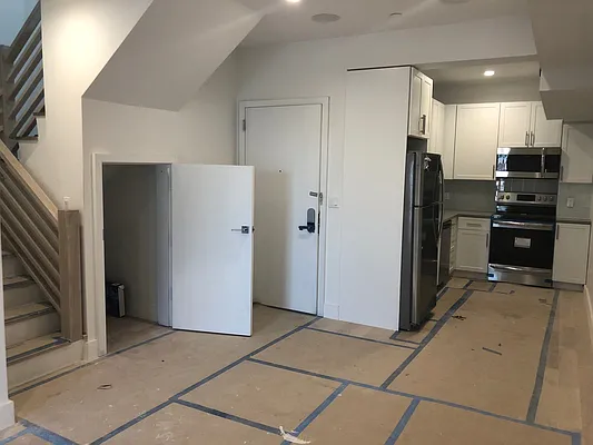 Rented by DK Real Estate Group | media 34