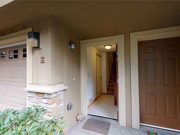 3rd image of 18530 36th Ave W APT E