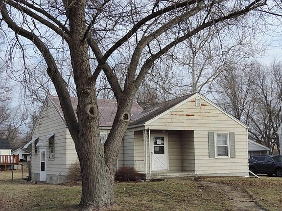 3rd image of 902 W 63rd Ave