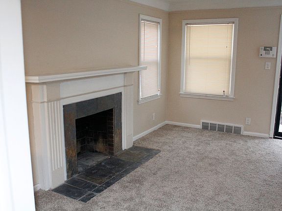 4th image of 18263 Oakfield St