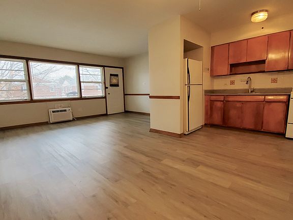 4th image of 1005 N Harlem Ave APT D