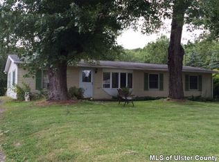 8 Plattekill Dr, Saugerties, NY 12456