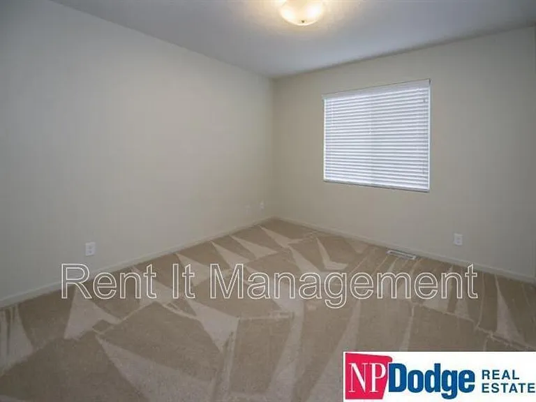 4701 N 168th Ave — Photo 11