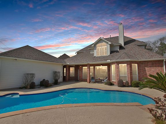 2nd image of 5803 Desert Oak Way