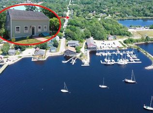 17 George St, Shelburne, NS B0T1W0