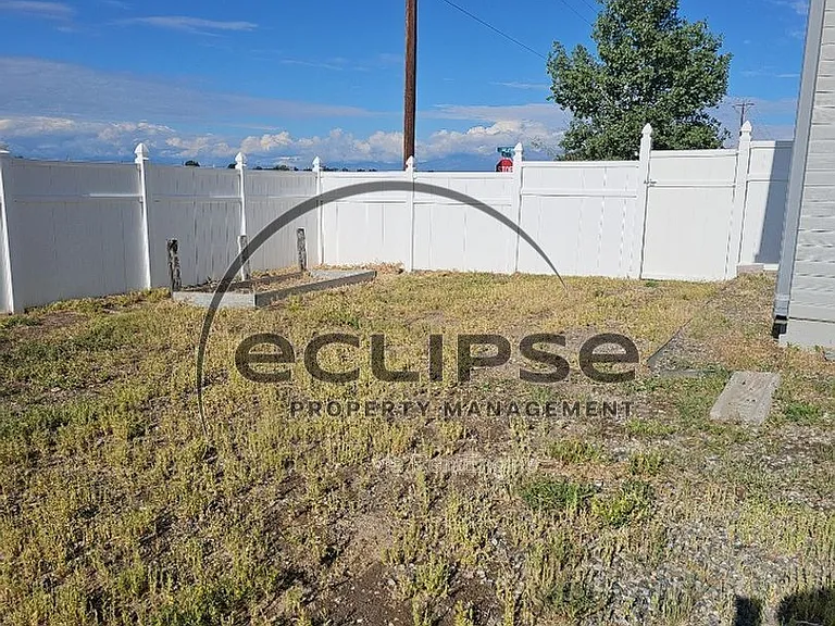 501 Foster Ave — Photo 19