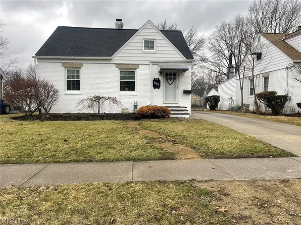 221 Waverly St, Berea, OH 44017