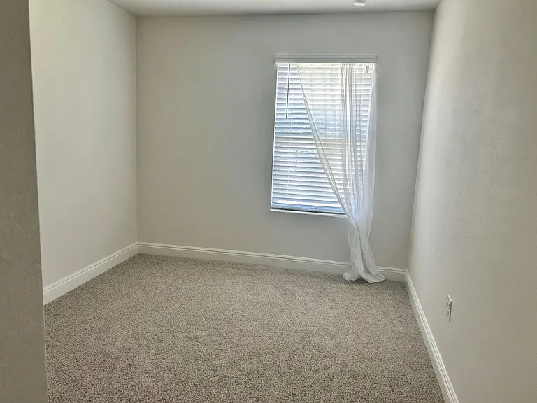 1226 Fairchild Village Dr — Photo 15