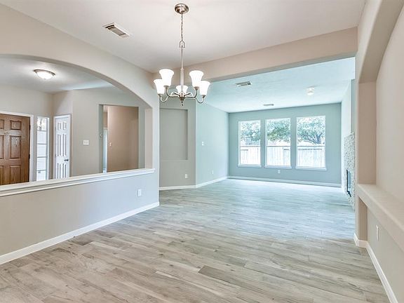 4th image of 5603 Brigstone Park Dr