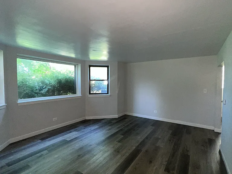 5718 N Mozart St — Photo 11