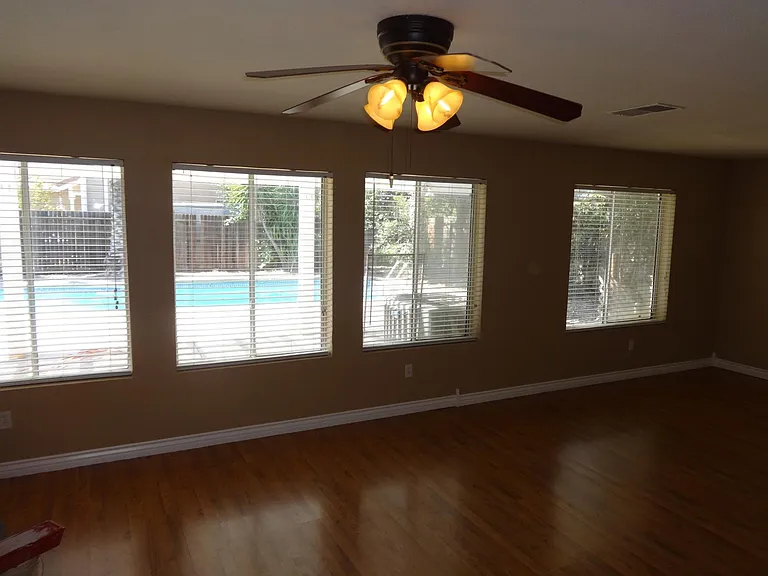 2145 Moore Dr — Photo 3