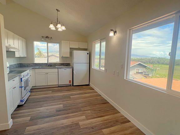 2nd image of 431 Kaiolohia St #1