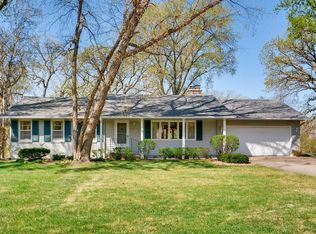 9432 Thomas Rd, Bloomington, MN 55431