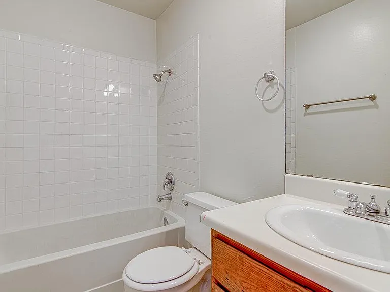 8202 W Gate Blvd #A — Photo 17