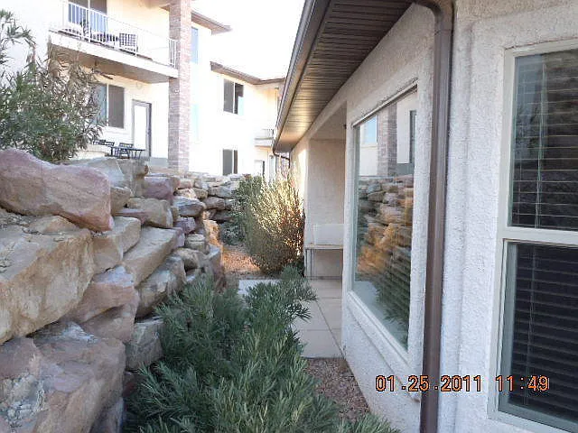 2391 S Canterbury Rd — Photo 9