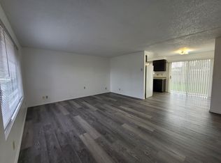 2267 N 9th St, Springfield, OR 97477