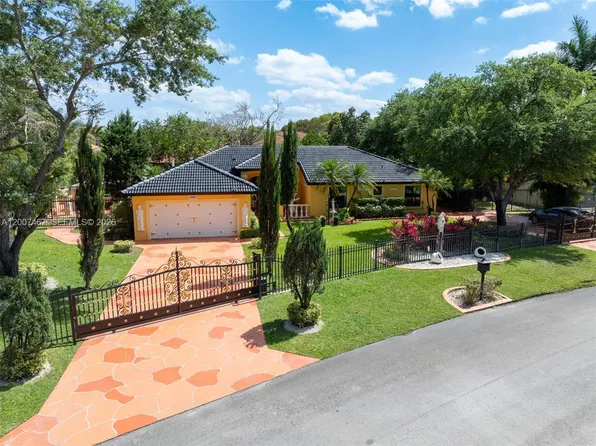 15860 SW 287th St, Homestead, FL 33033