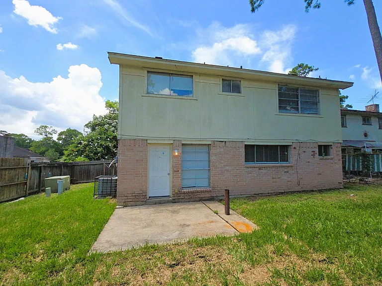 4718 Reynaldo Dr — Photo 27